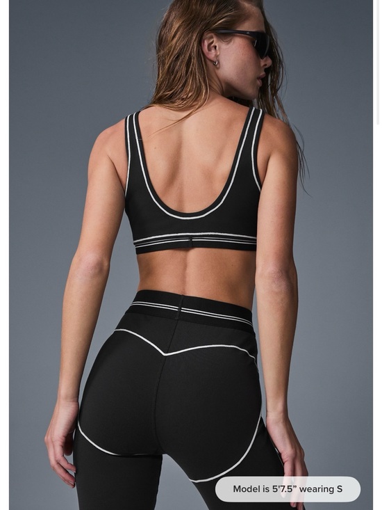 ALO Yoga Other - ALO SET Airbrush Heart Throb Bra & Leggings - Black/White